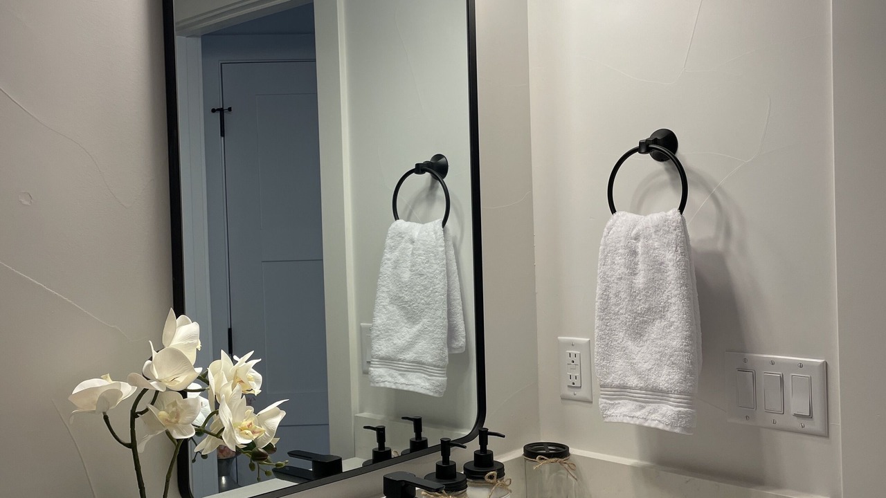 Photo of Bathroom in Jefferson Park