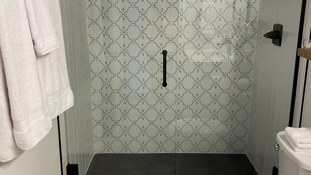 Photo of Bathroom in Jefferson Park