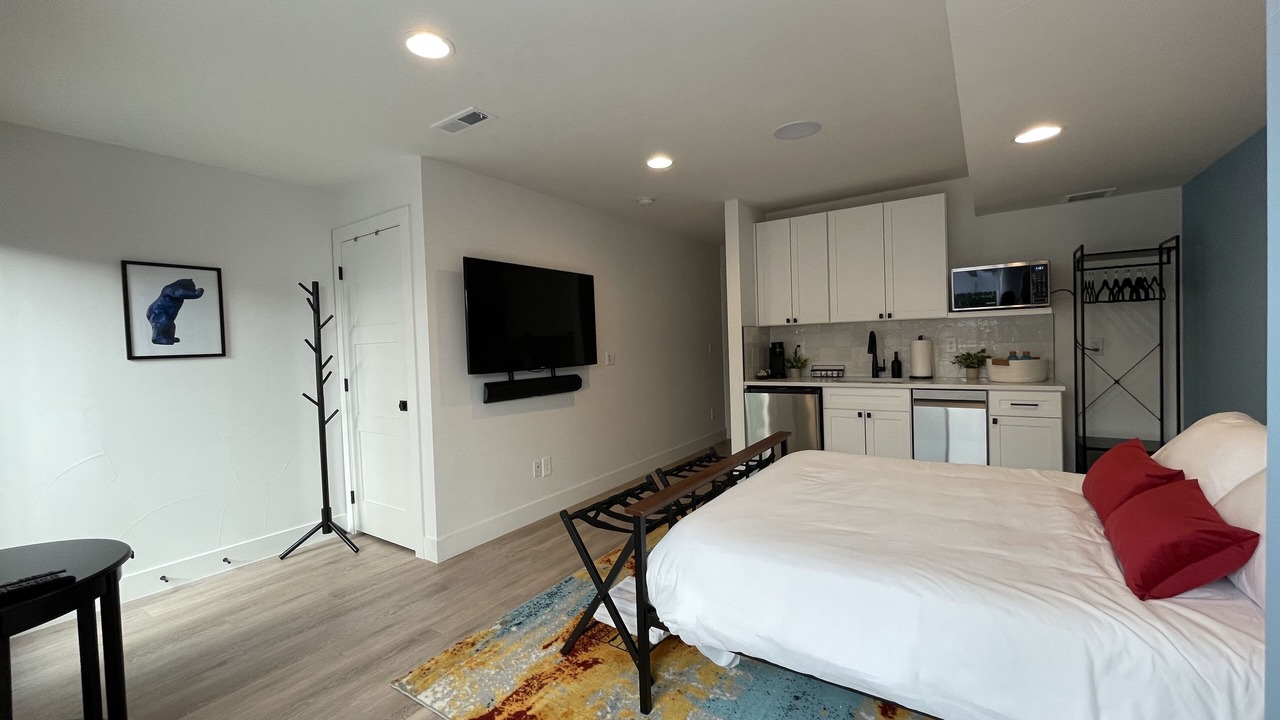 Photo of Bedroom in Jefferson Park