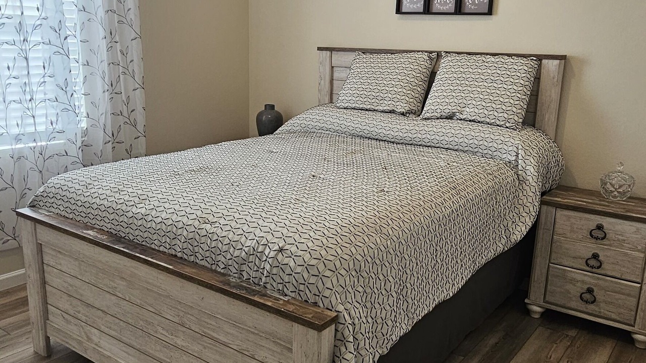 Photo of Bedroom in Dupont