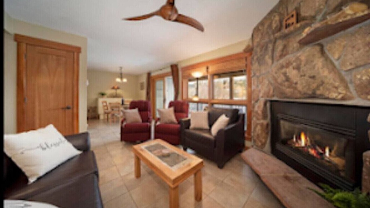 Photo of Livingroom in Fraser