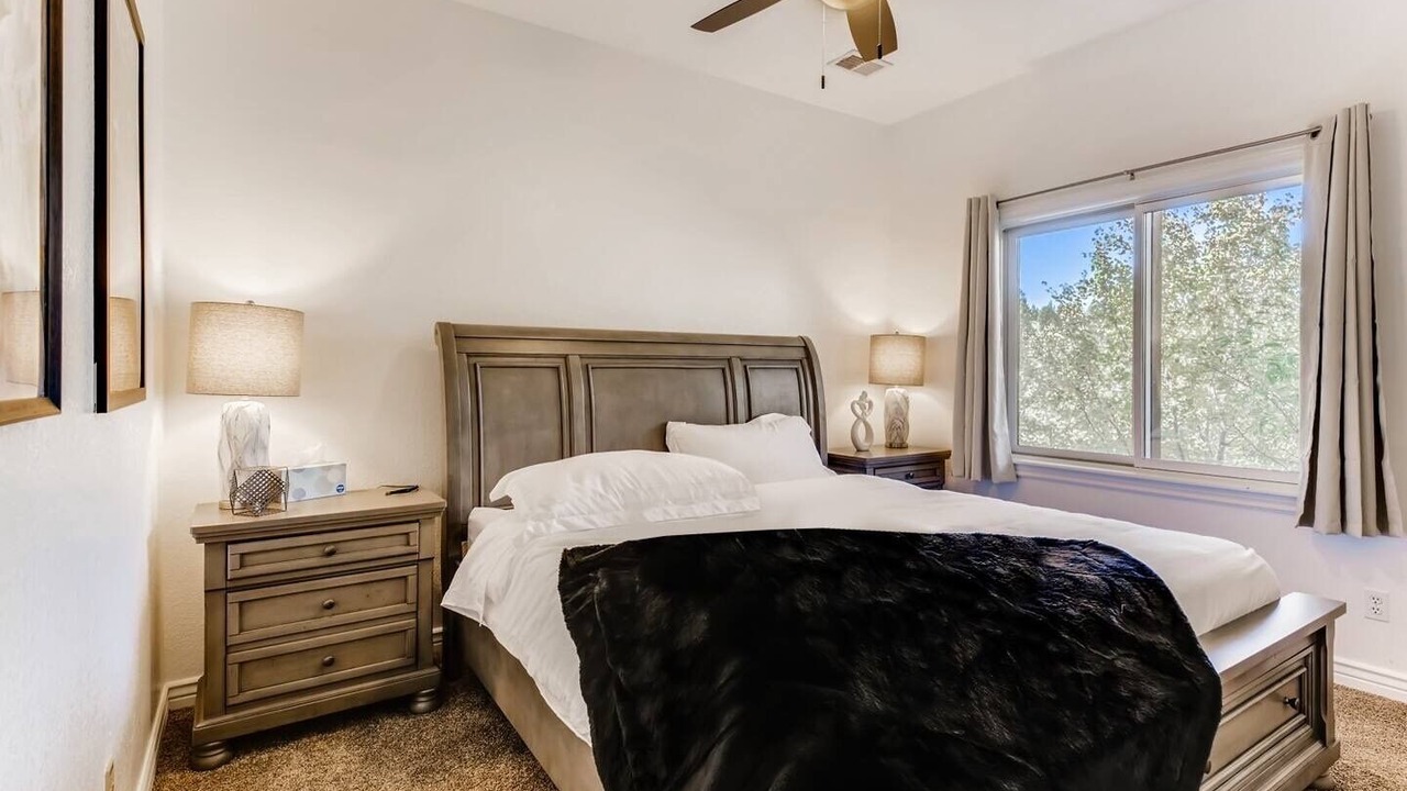 Photo of Bedroom in Pleasant Park Corridor