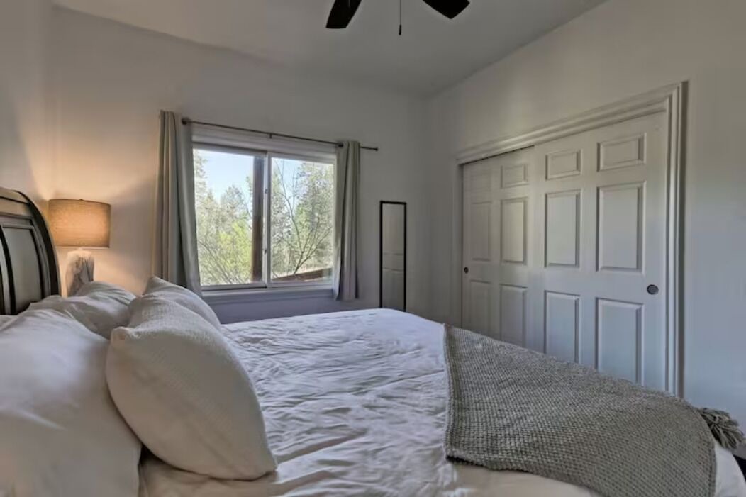Photo of Bedroom in Pleasant Park Corridor
