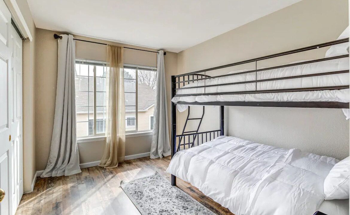 Photo of Bedroom in Aurora