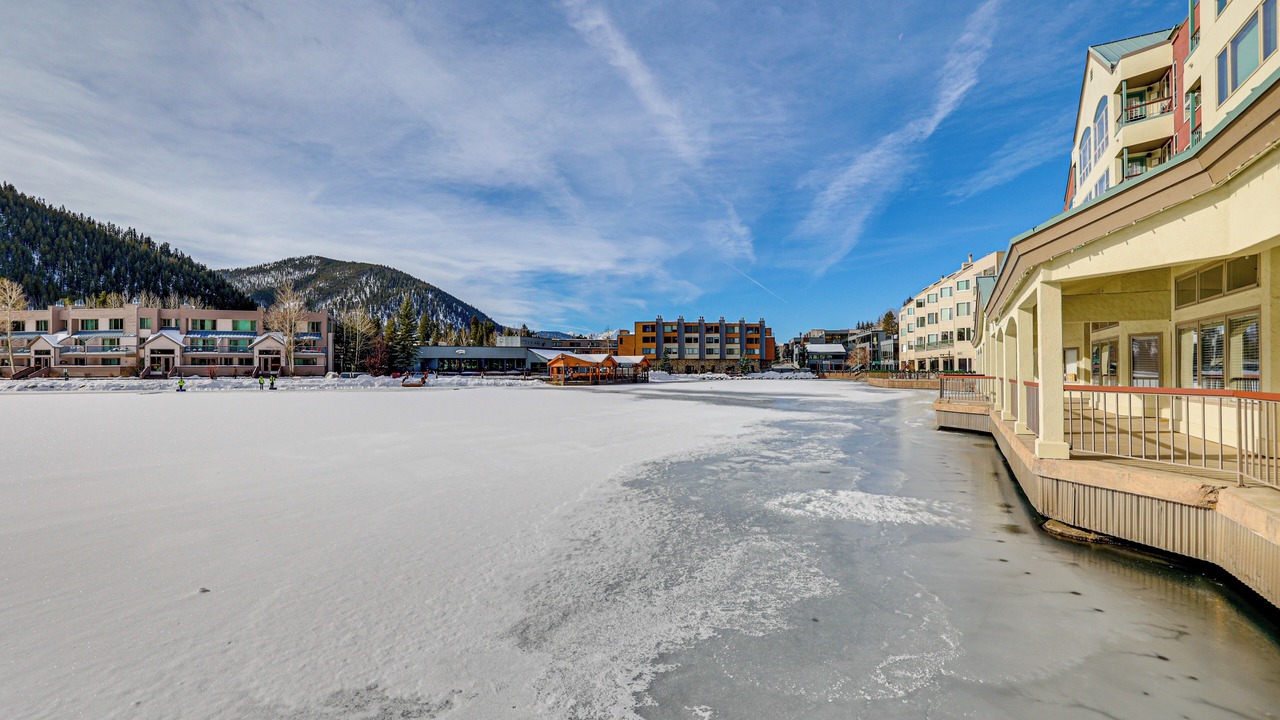 Photo of Outdoor in Lakeside Village