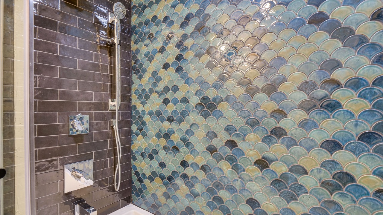 Photo of Bathroom in Lakeside Village