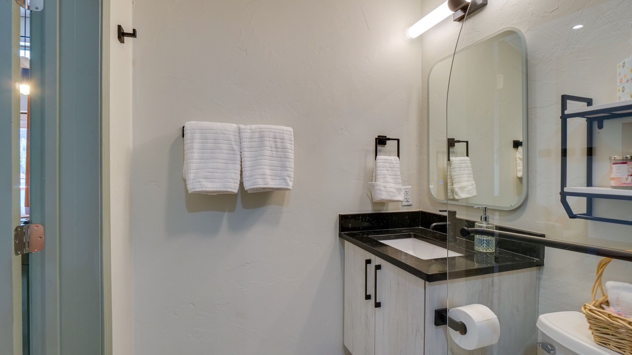 Photo of Bathroom in Lakeside Village