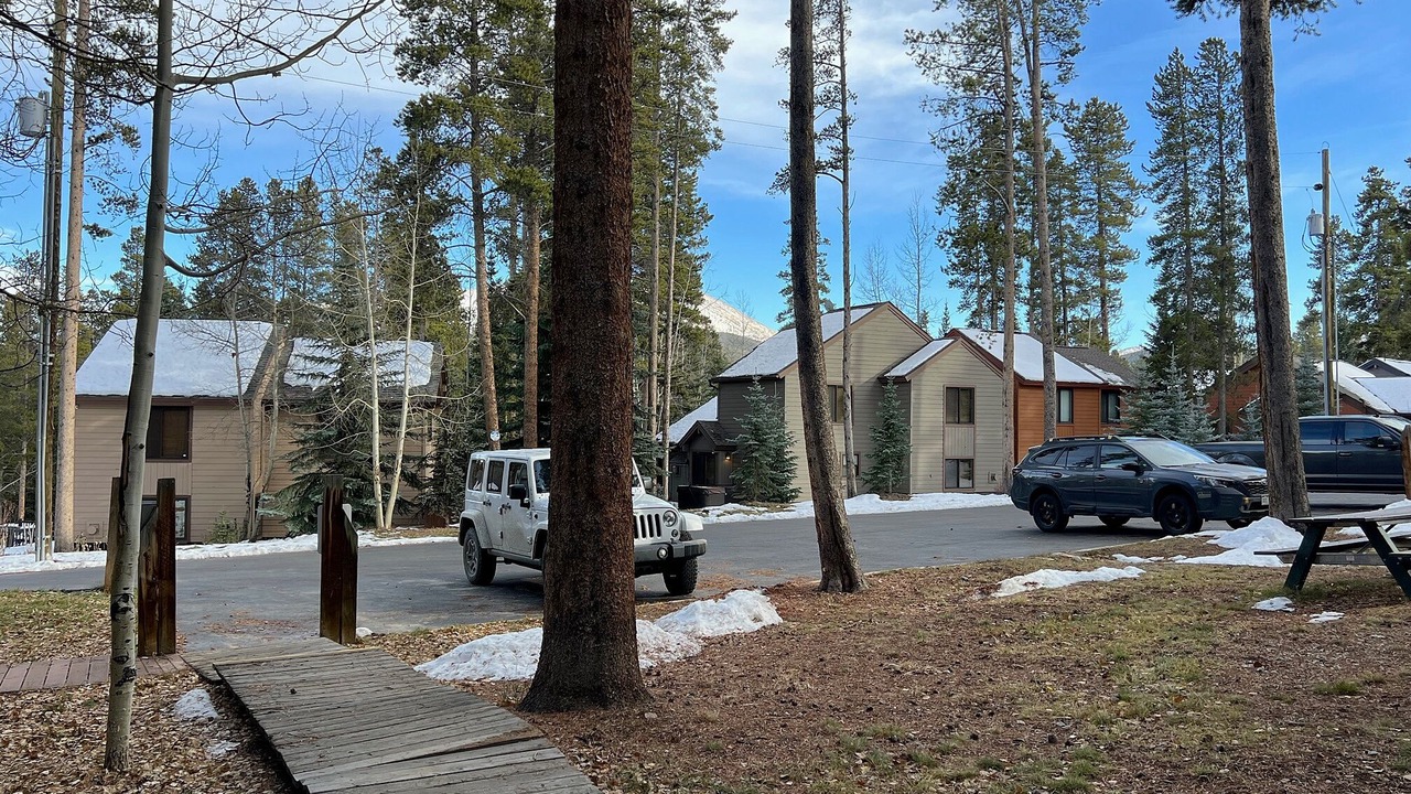 Photo of Others in Peak 8