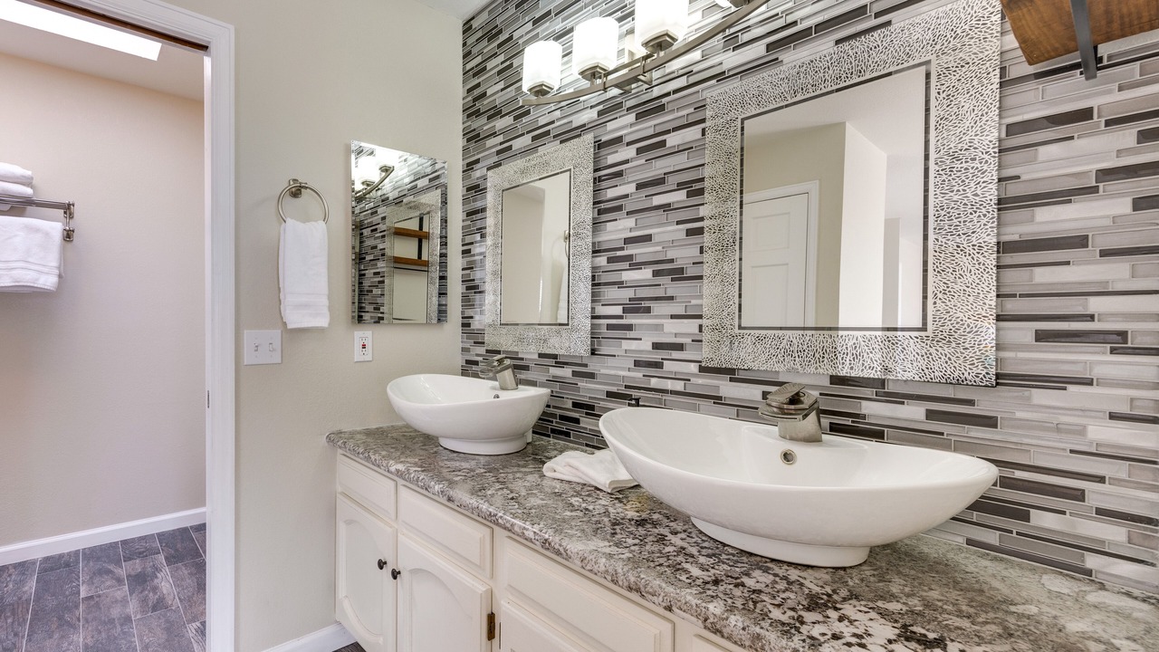 Photo of Bathroom in Gleneagle