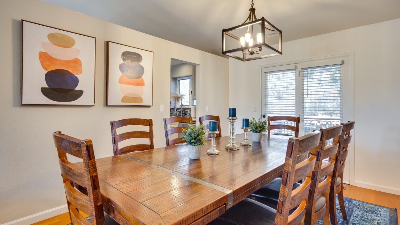 Photo of Livingroom in Gleneagle