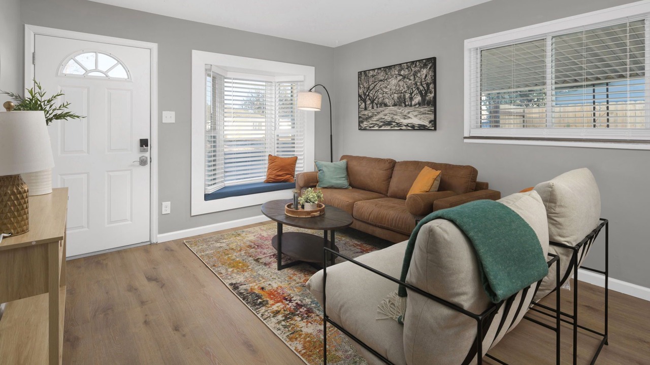 Photo of Livingroom in Jewell Heights - Hoffman Heights