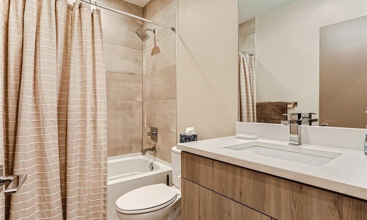 Photo of Bathroom in West Colfax