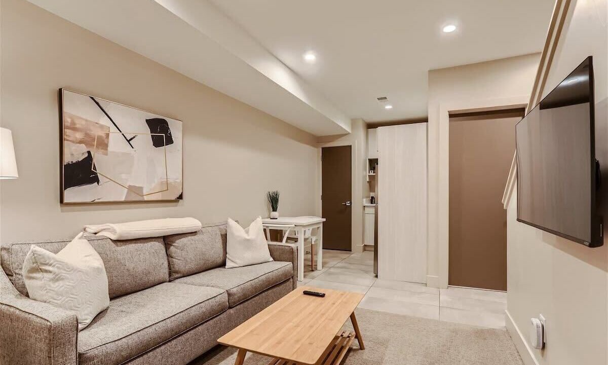 Photo of Livingroom in West Colfax