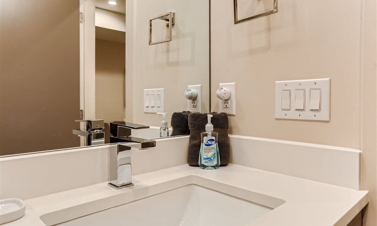 Photo of Bathroom in West Colfax