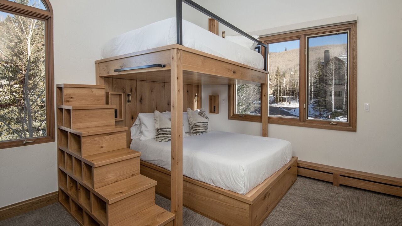 Photo of Bedroom in Highlands Townhomes