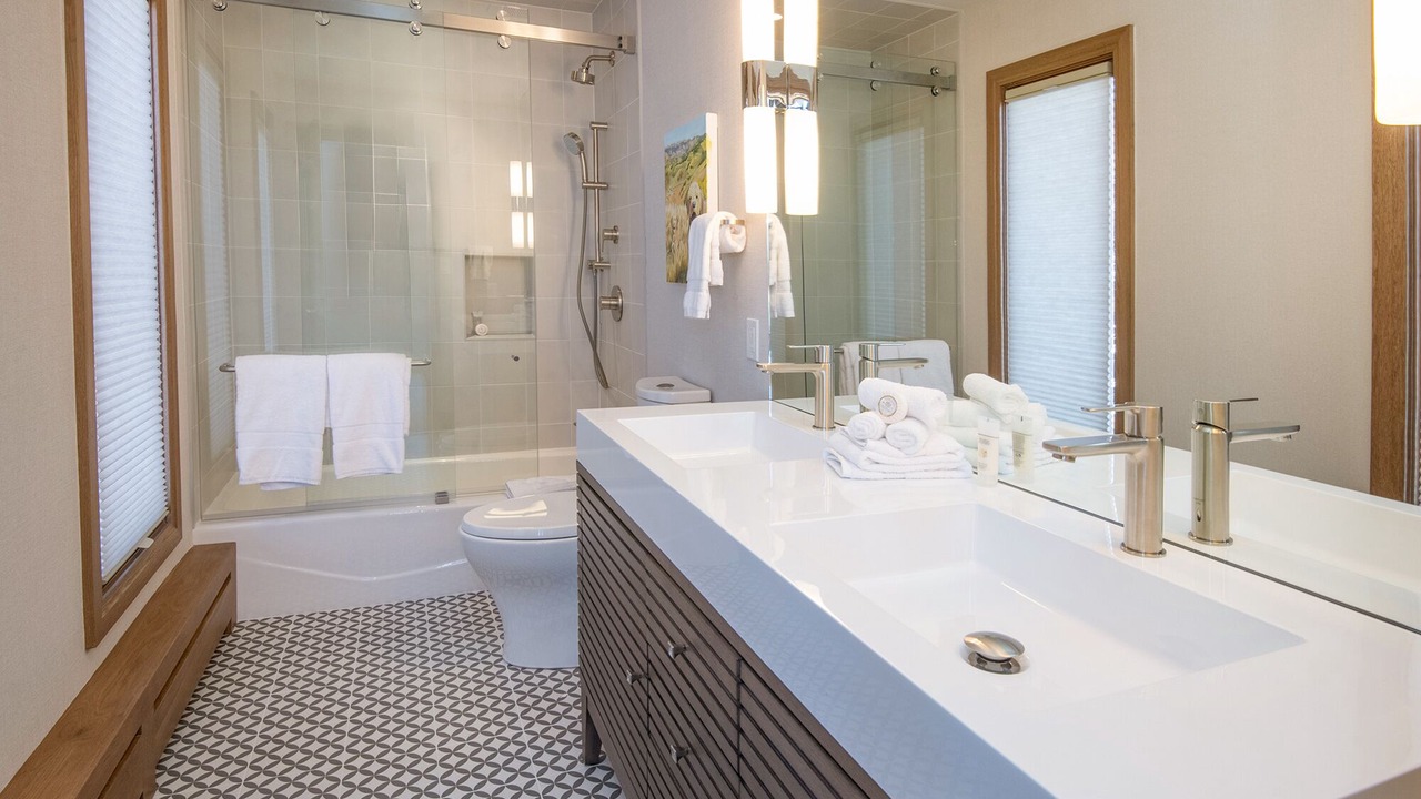 Photo of Bathroom in Highlands Townhomes