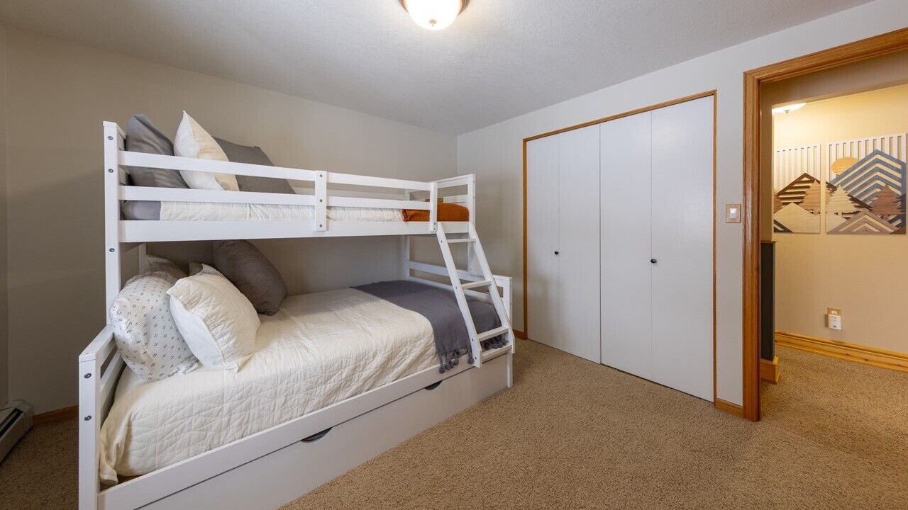 Photo of Bedroom in Crested Butte South