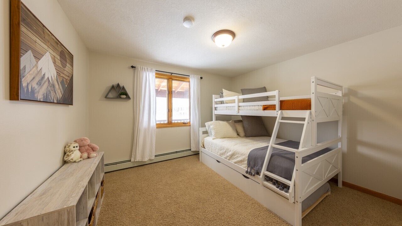 Photo of Bedroom in Crested Butte South