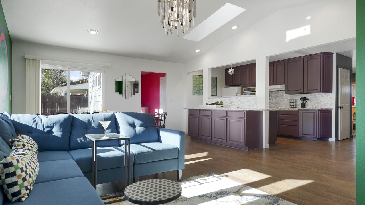 Photo of Livingroom in Dupont