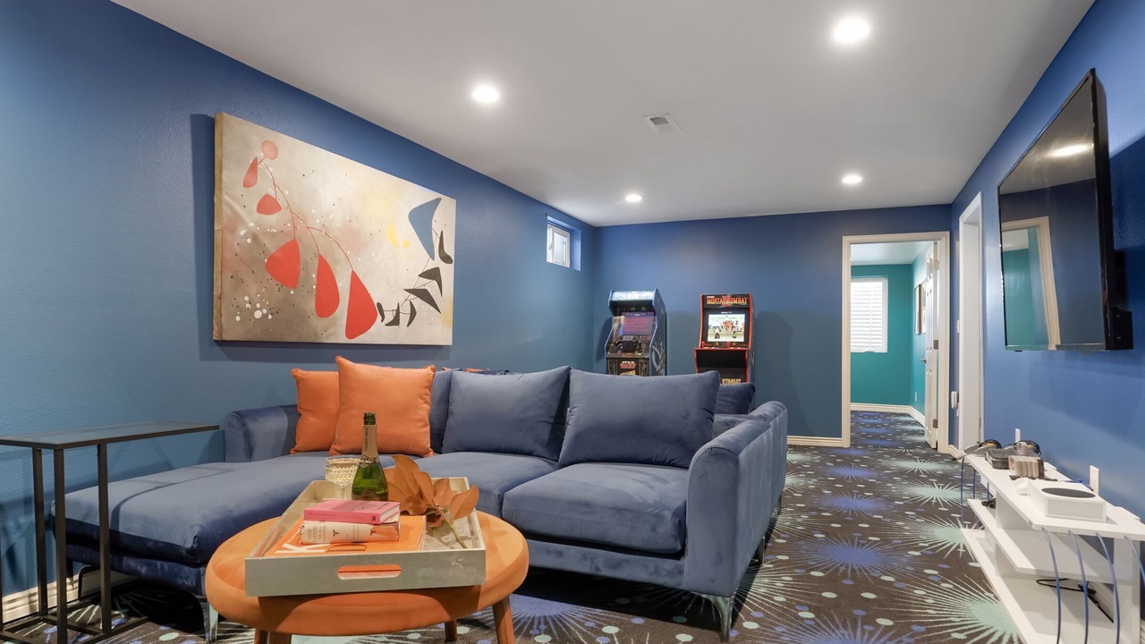 Photo of Livingroom in Dupont