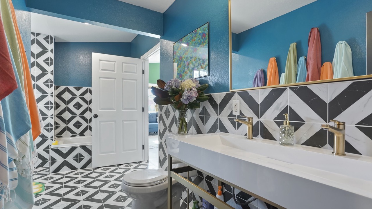 Photo of Bathroom in Dupont