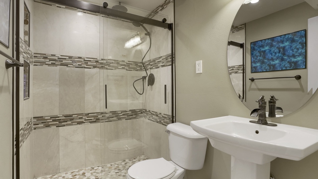 Photo of Bathroom in Dupont