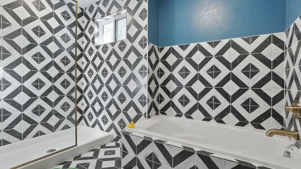 Photo of Bathroom in Dupont