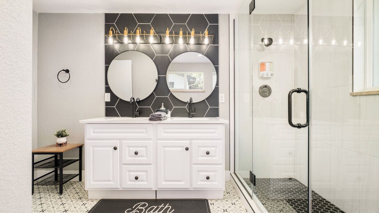 Photo of Bathroom in Lamar Heights Area