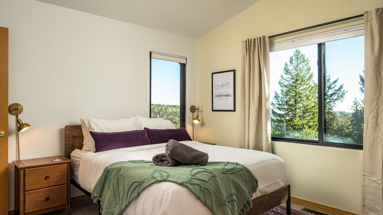Photo of Bedroom in Evergreen