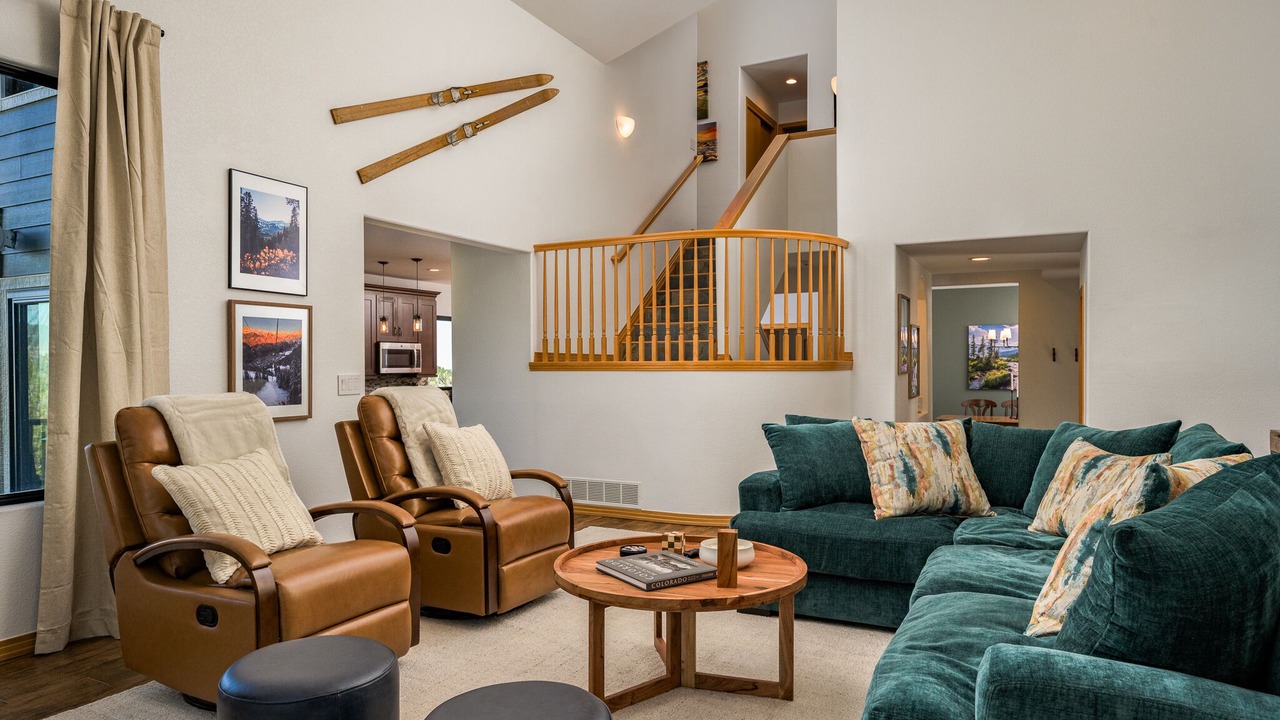 Photo of Livingroom in Evergreen