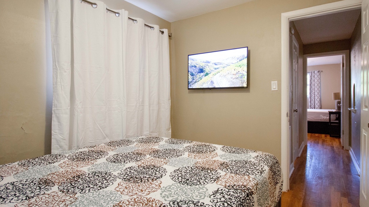 Photo of Bedroom in Englewood
