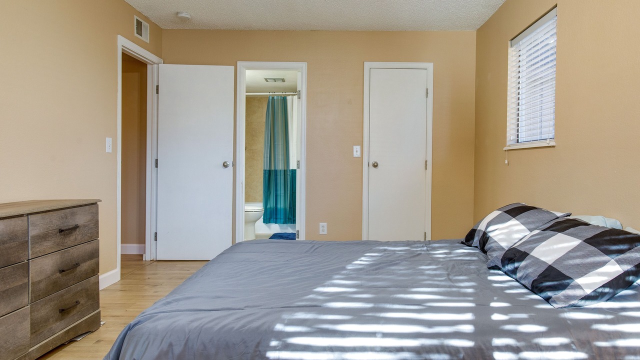Photo of Bedroom in Englewood