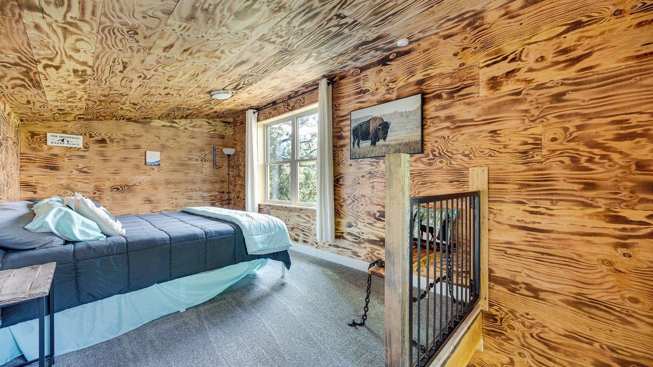 Photo of Bedroom in Divide