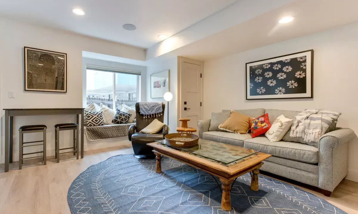 Photo of Livingroom in Sloan Lake