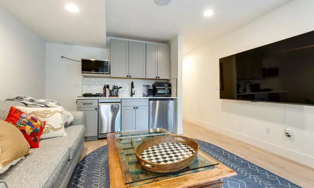 Photo of Livingroom in Sloan Lake