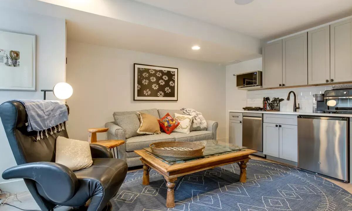 Photo of Livingroom in Sloan Lake