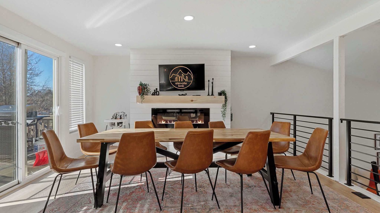 Photo of Livingroom in North Central Westminster