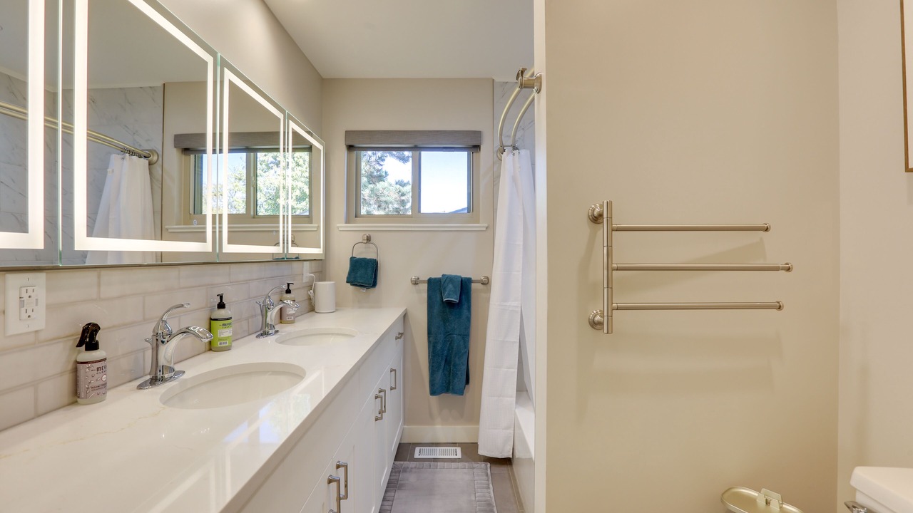 Photo of Bathroom in Barths