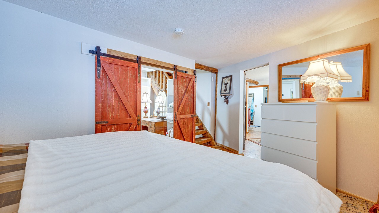 Photo of Bedroom in Larkspur