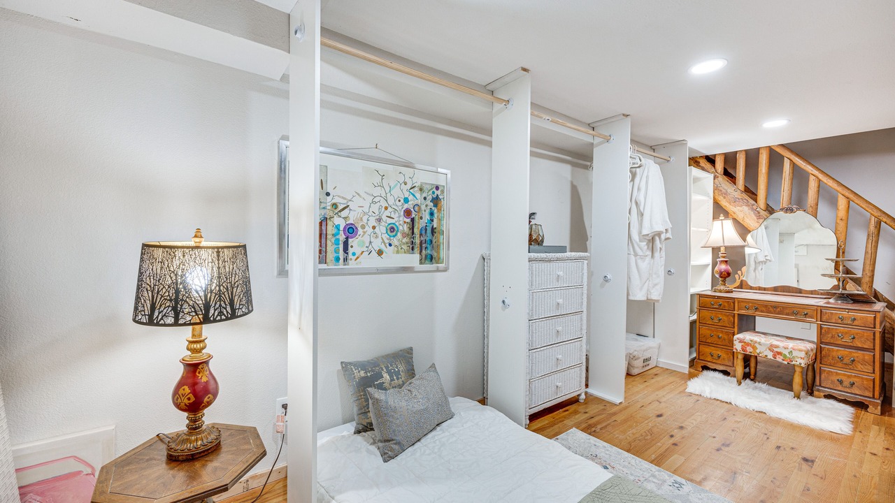Photo of Bedroom in Larkspur