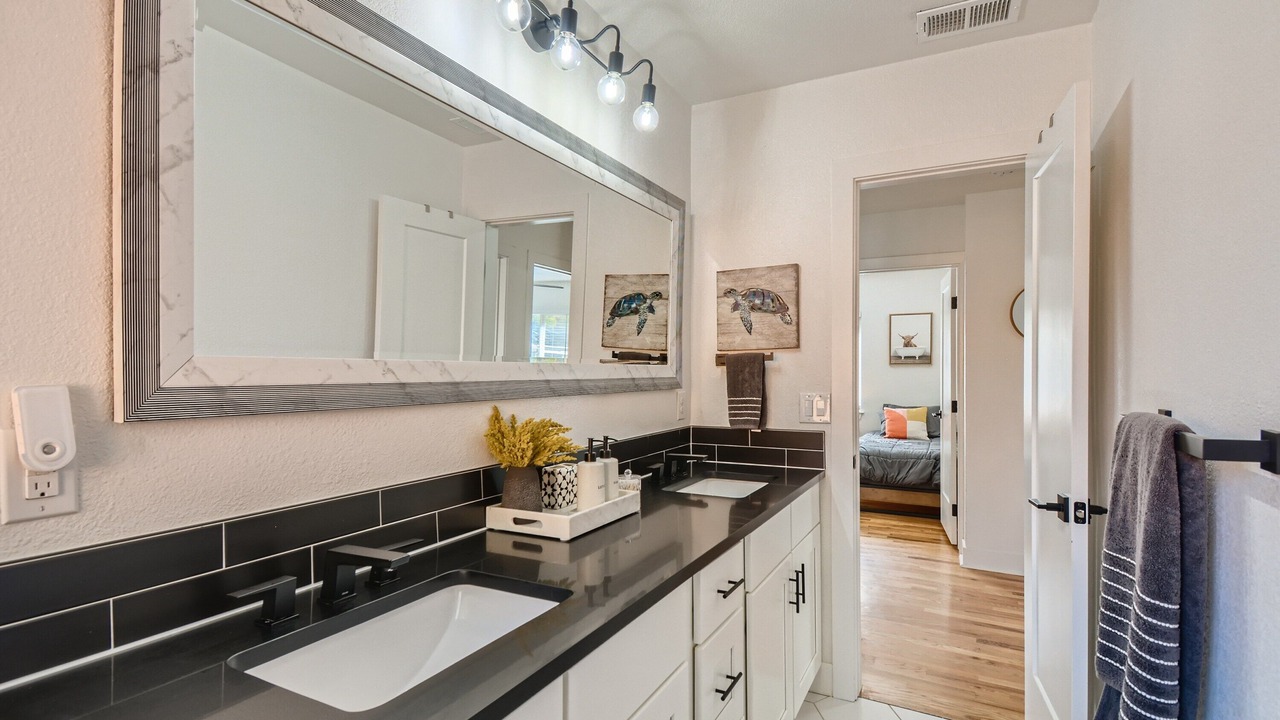 Photo of Bathroom in Northeast Park Hill