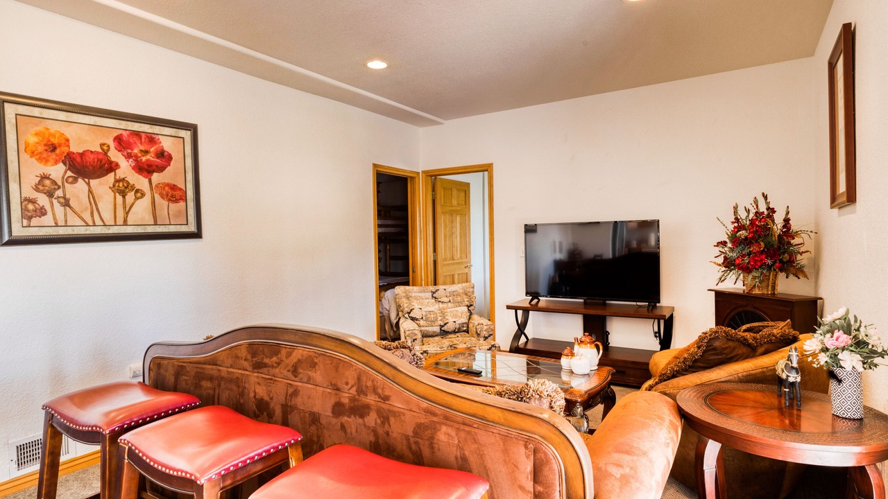 Photo of Livingroom in Thornton