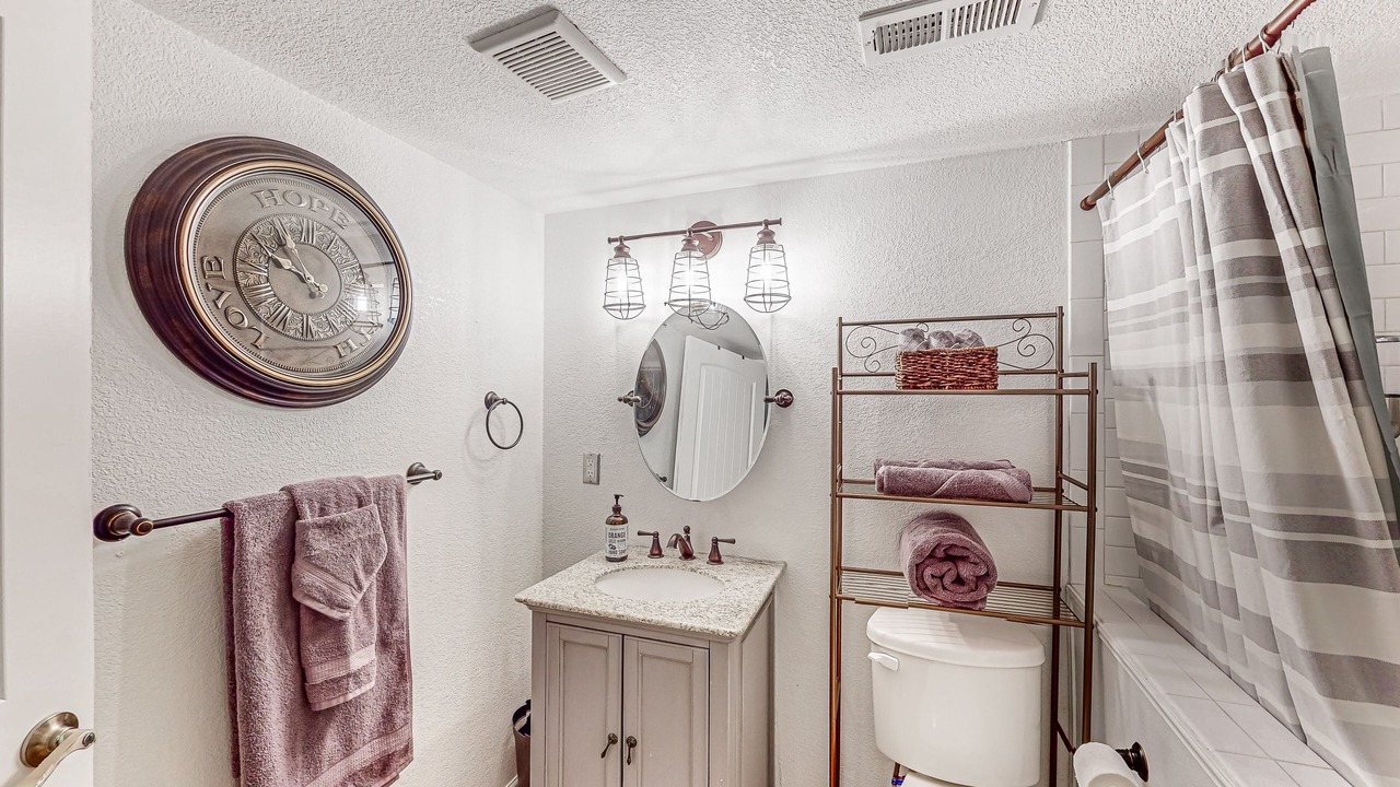 Photo of Bathroom in Commerce City