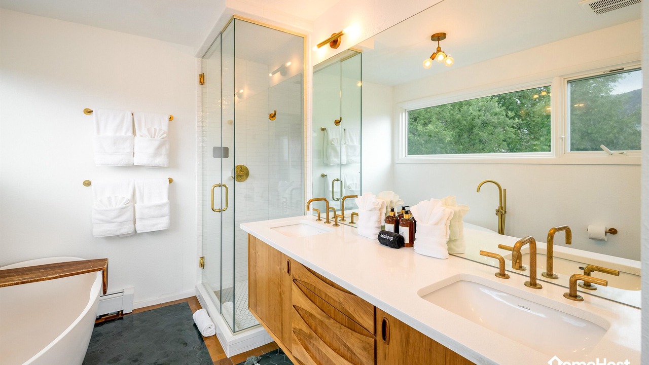 Photo of Bathroom in Newlands