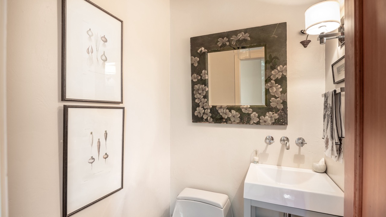 Photo of Bathroom in Basalt
