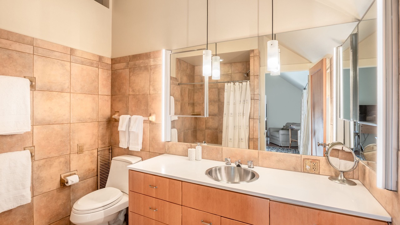 Photo of Bathroom in Basalt
