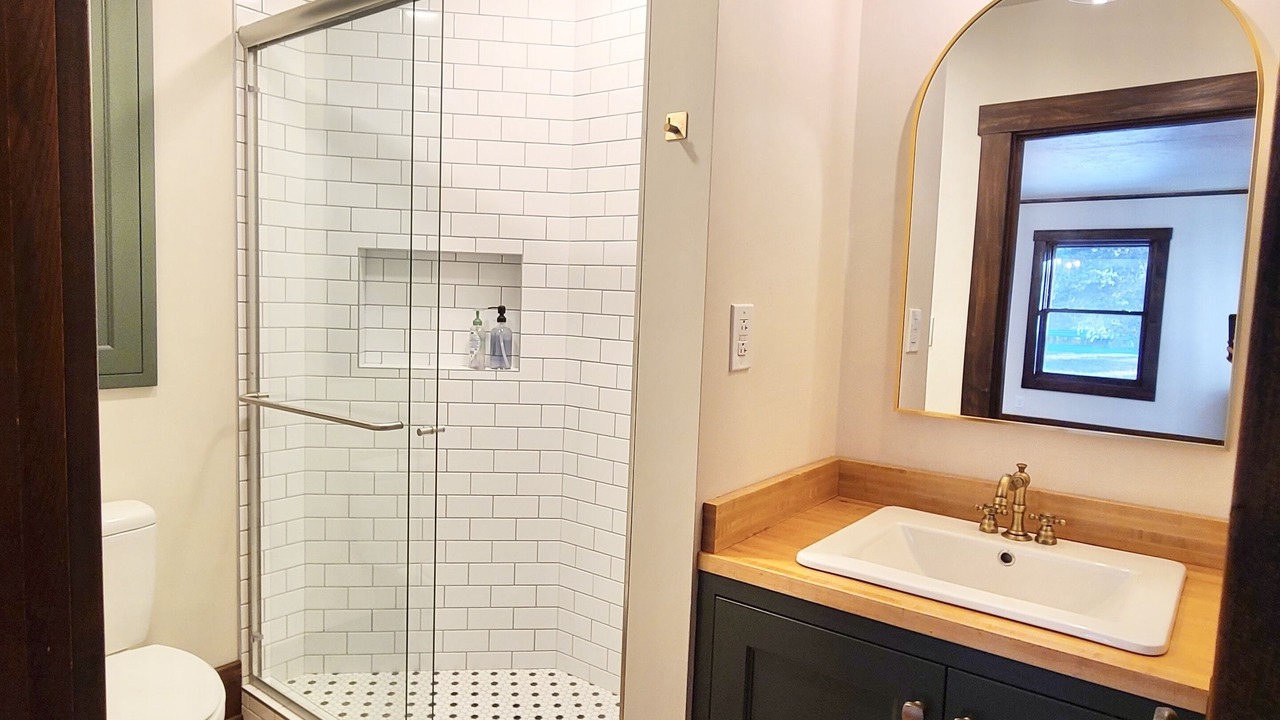 Photo of Bathroom in Elbert