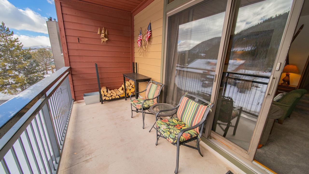 Photo of Patio Balcony in Lakeside Village