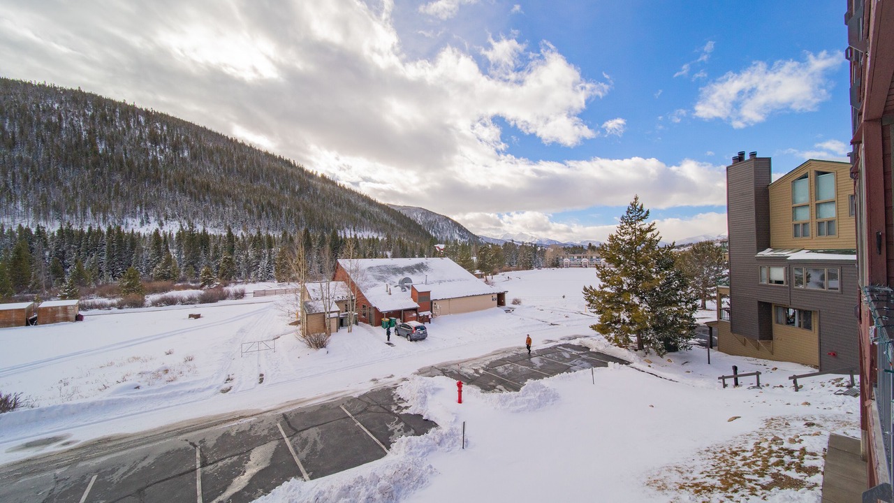 Photo of Outdoor in Lakeside Village