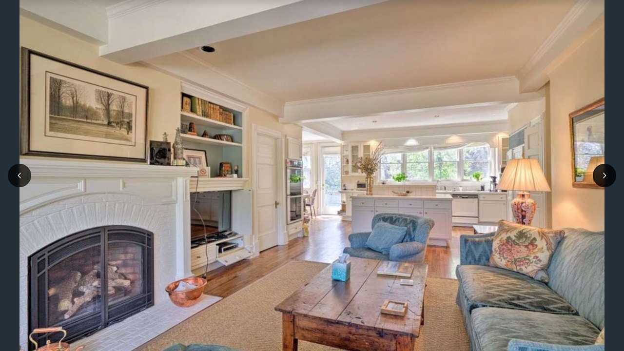 Photo of Livingroom in Broadmoor